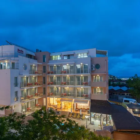 Family Berlin Hotell 3*