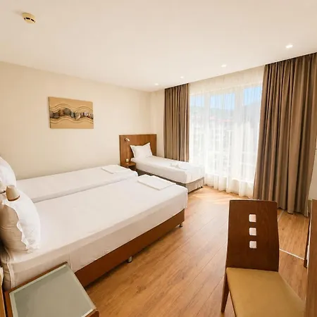 Hotel Family Berlin 3*